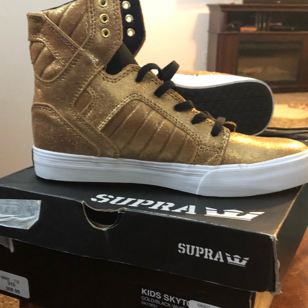 Boys all gold Supra sneakers